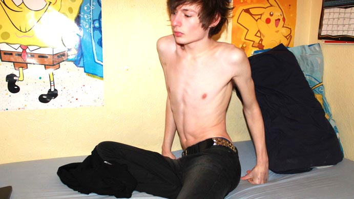 Cute Young 18 Year Old Gay Boy Jerks It 2